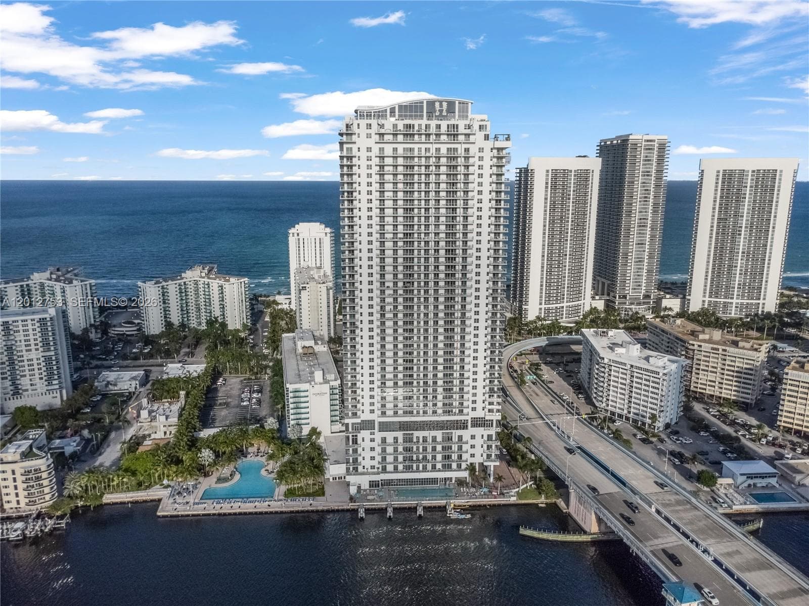 4010 Ocean Dr R1801 photo 1