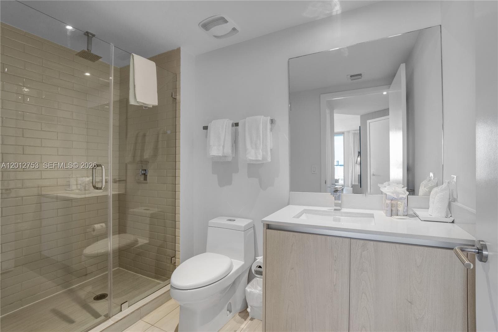 4010 Ocean Dr R1801 photo 21