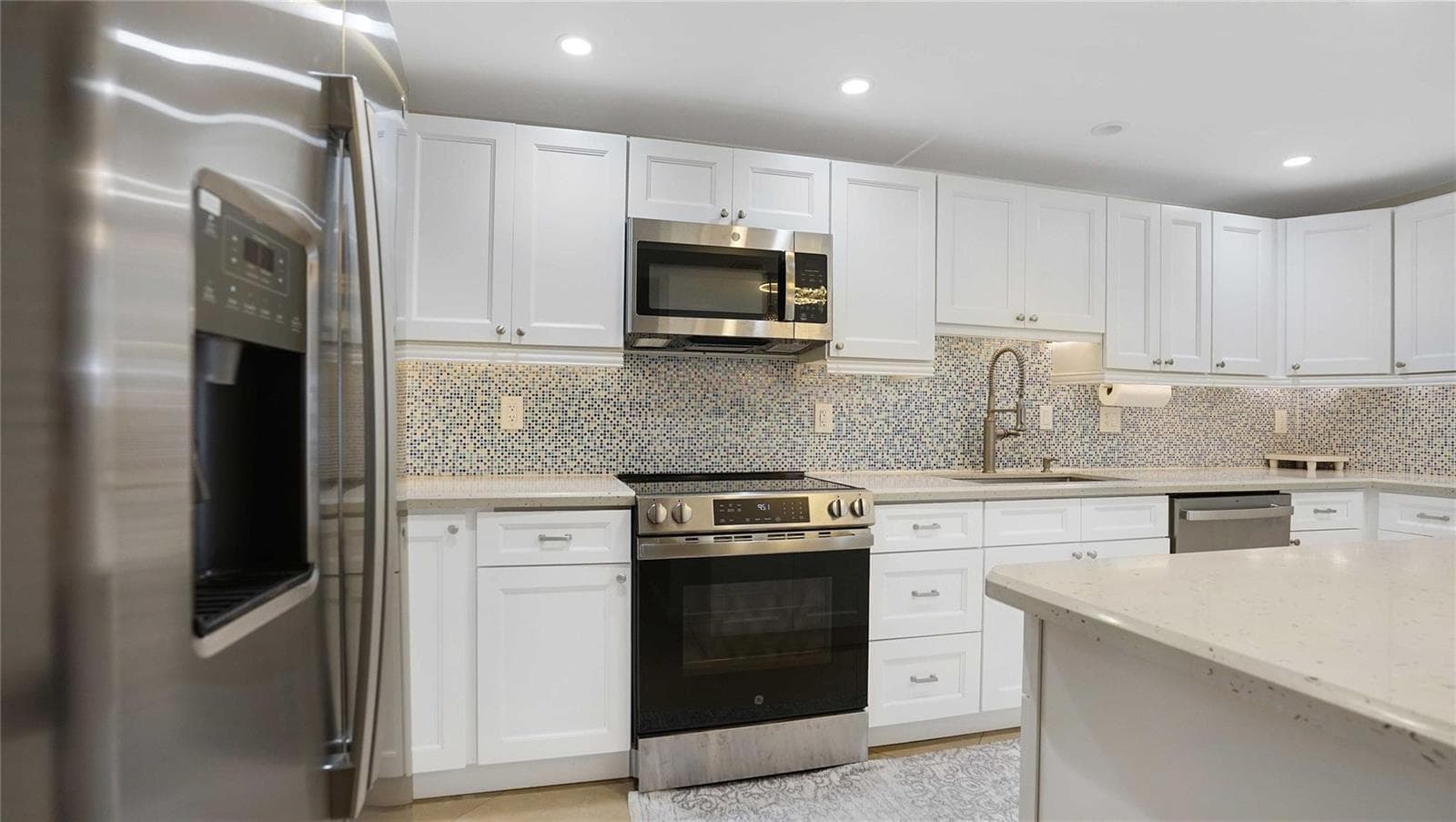 3430 Galt Ocean Drive 802 photo 20