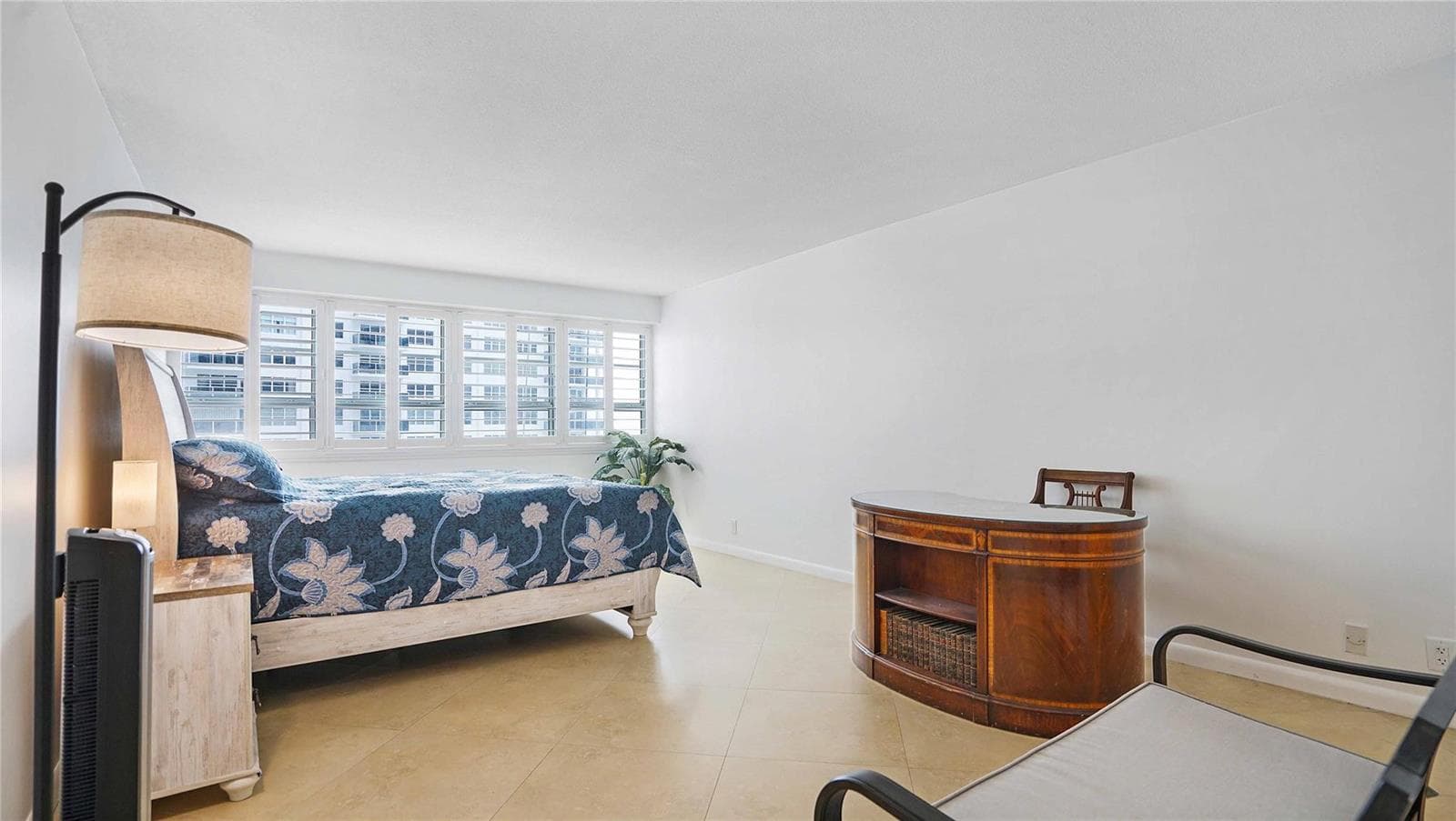3430 Galt Ocean Drive 802 photo 25