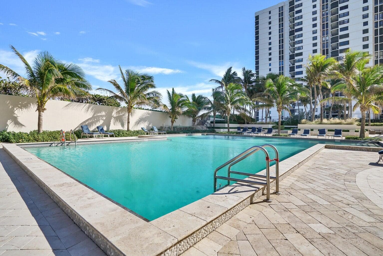 5380 N Ocean Drive 18j photo 5