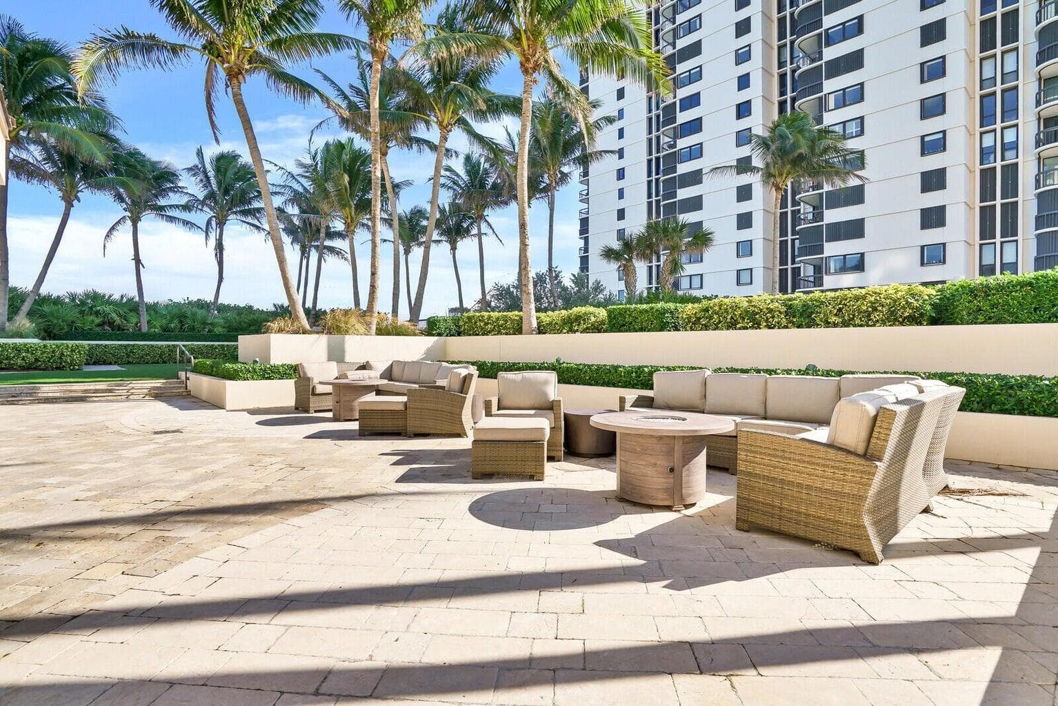 5380 N Ocean Drive 18j photo 4