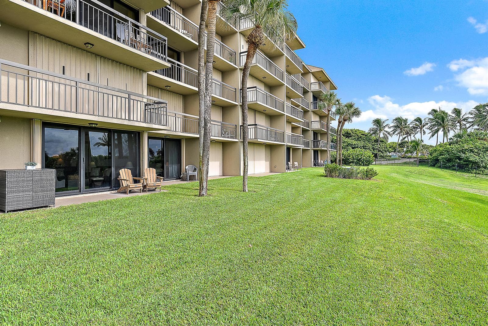 101 S Seas Drive 105 photo 23