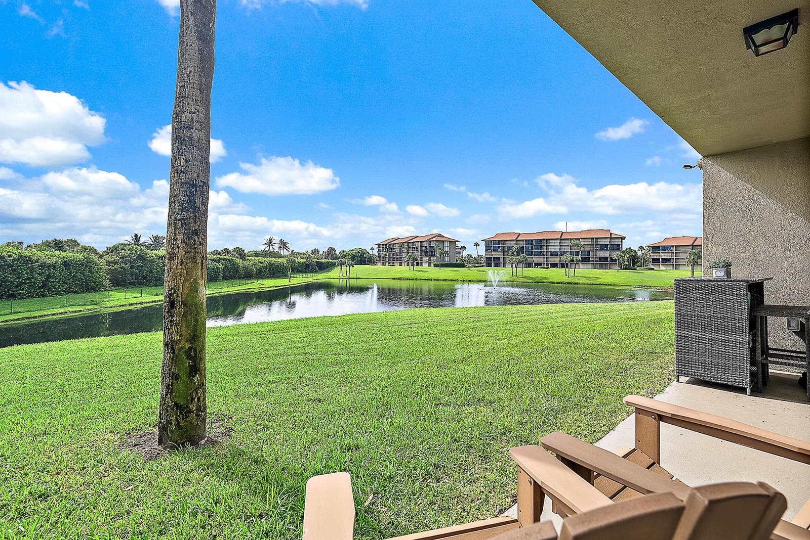 101 S Seas Drive 105 photo 3