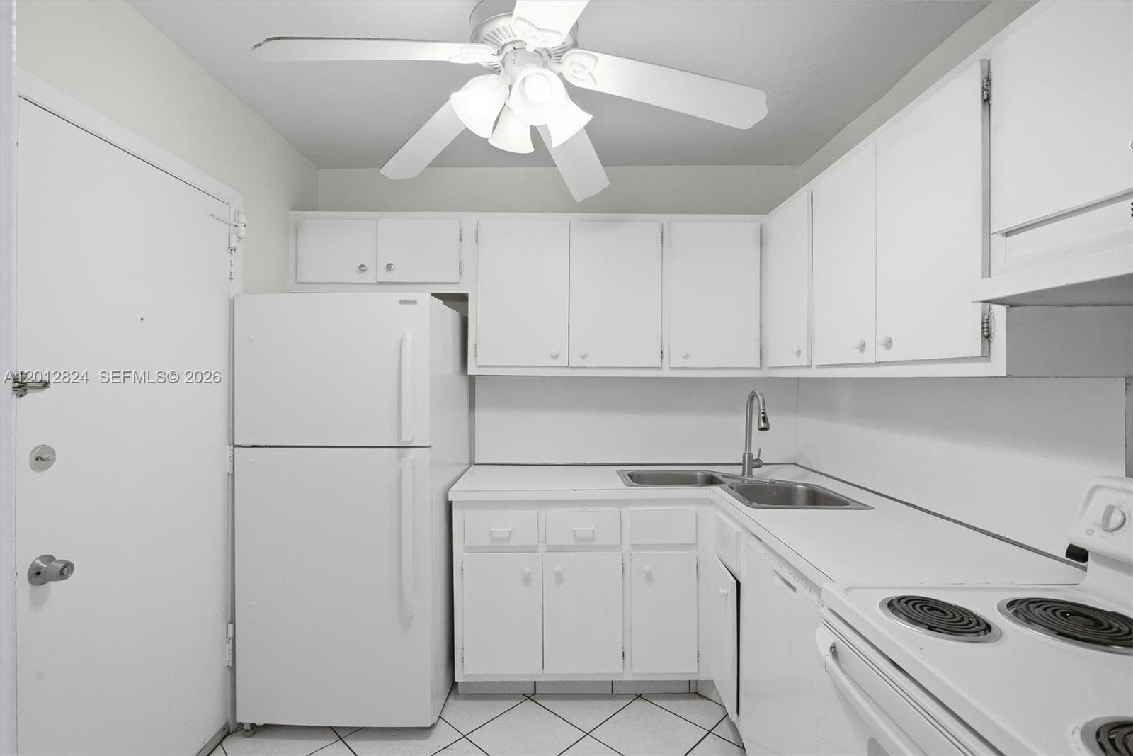 111 Golden Isles Dr G12 photo 6