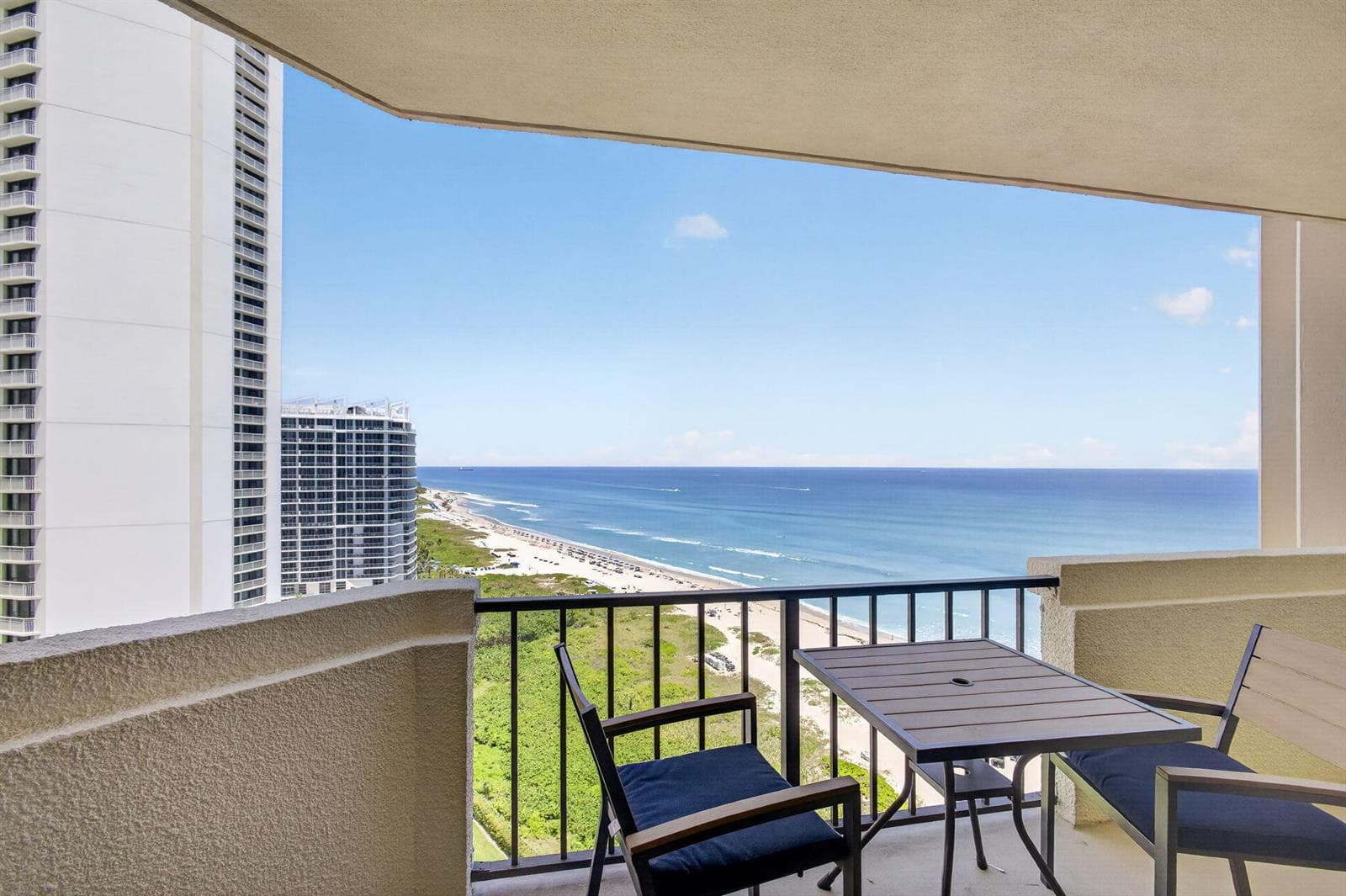 2800 N Ocean Drive A-19c photo 2