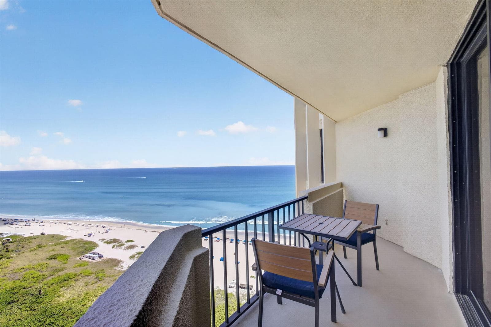 2800 N Ocean Drive A-19c photo 3