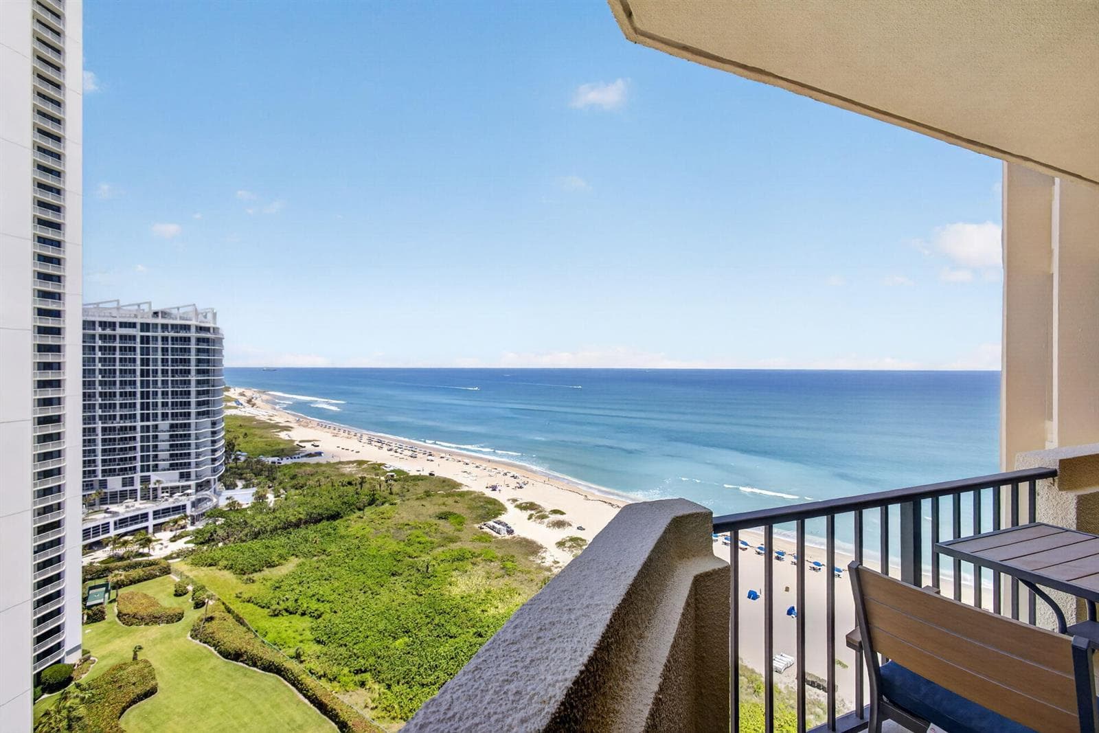 2800 N Ocean Drive A-19c photo 1