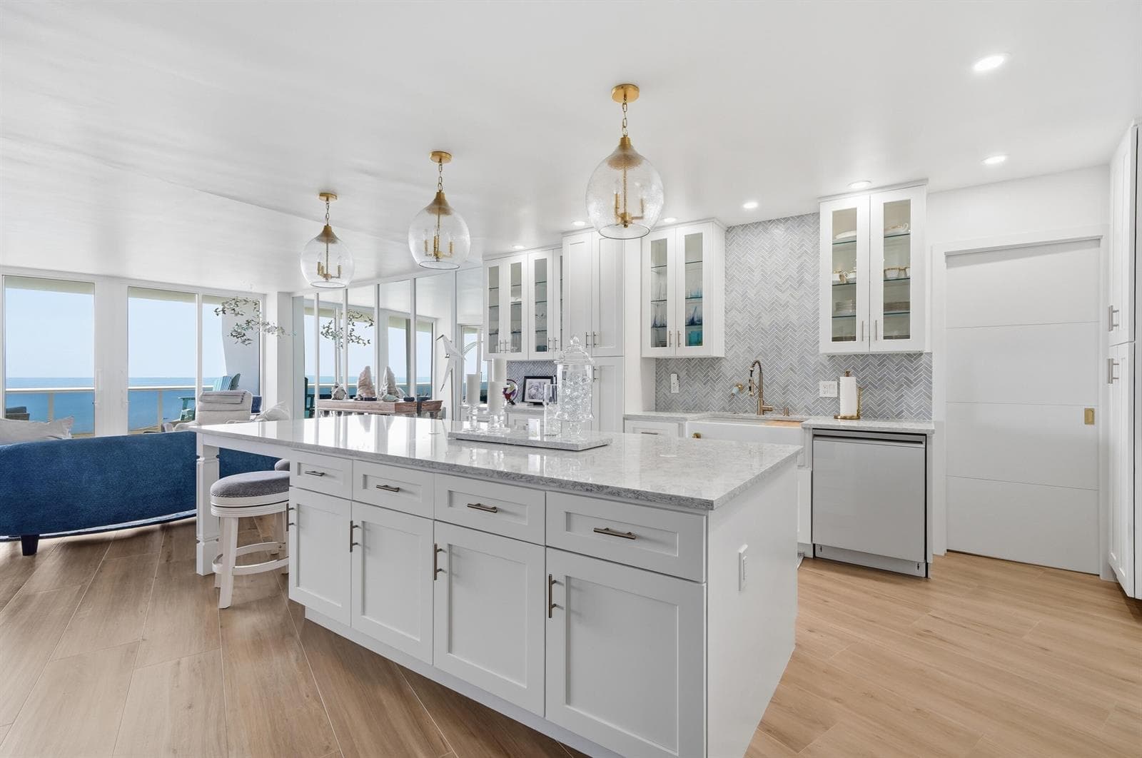 700 S Ocean Boulevard 803 photo 4