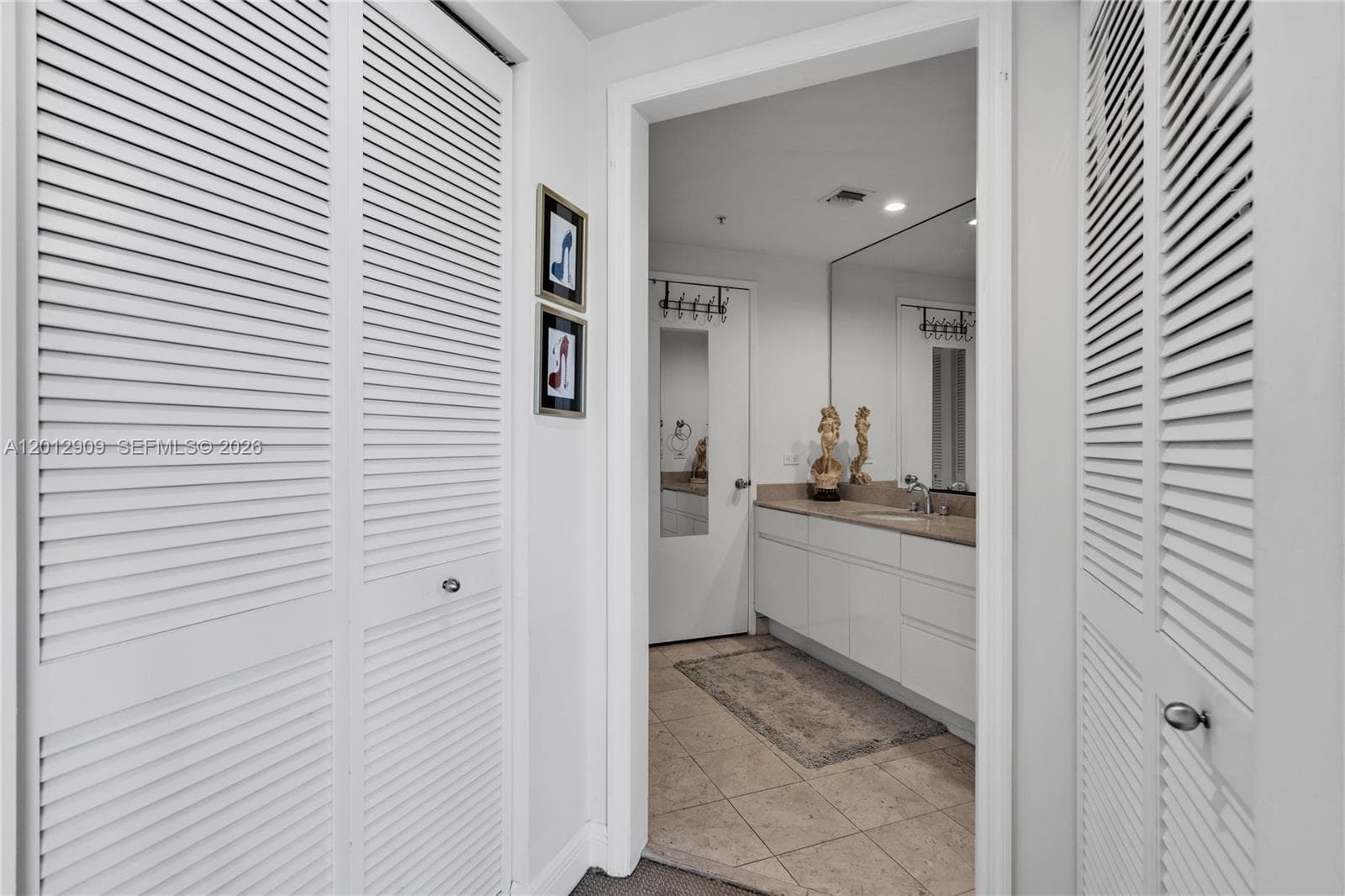 848 Brickell Key Dr 1903 photo 20