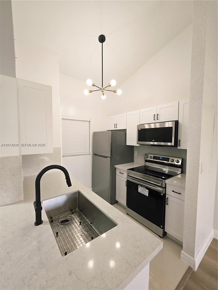 2881 Oakland Forest Dr 310 photo 2