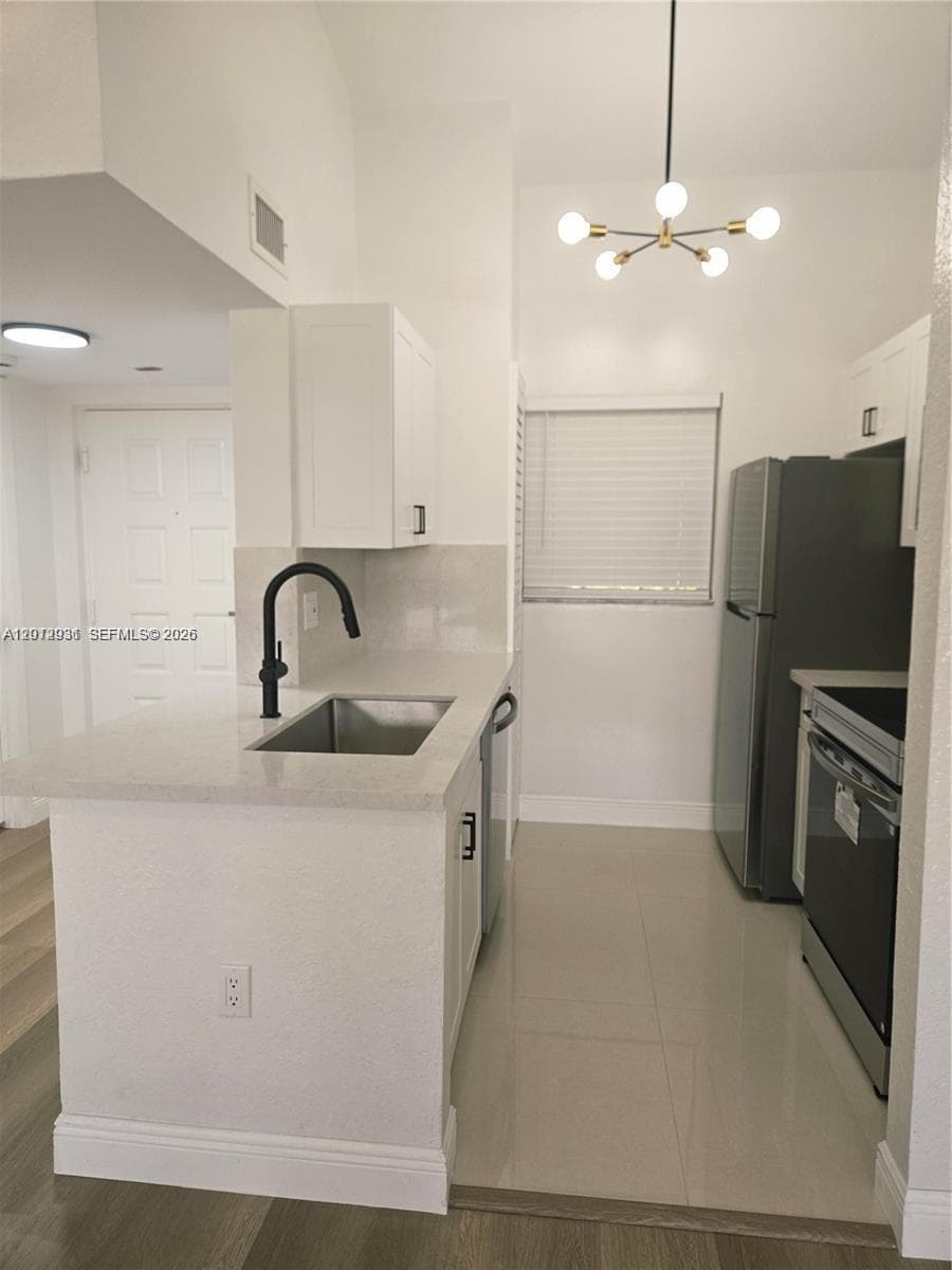 2881 Oakland Forest Dr 310 photo 6