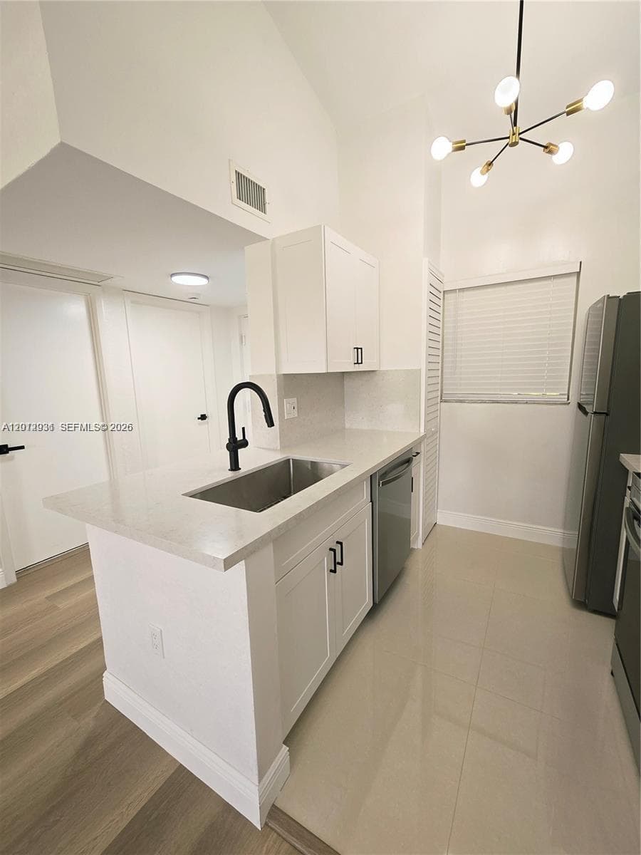 2881 Oakland Forest Dr 310 photo 7