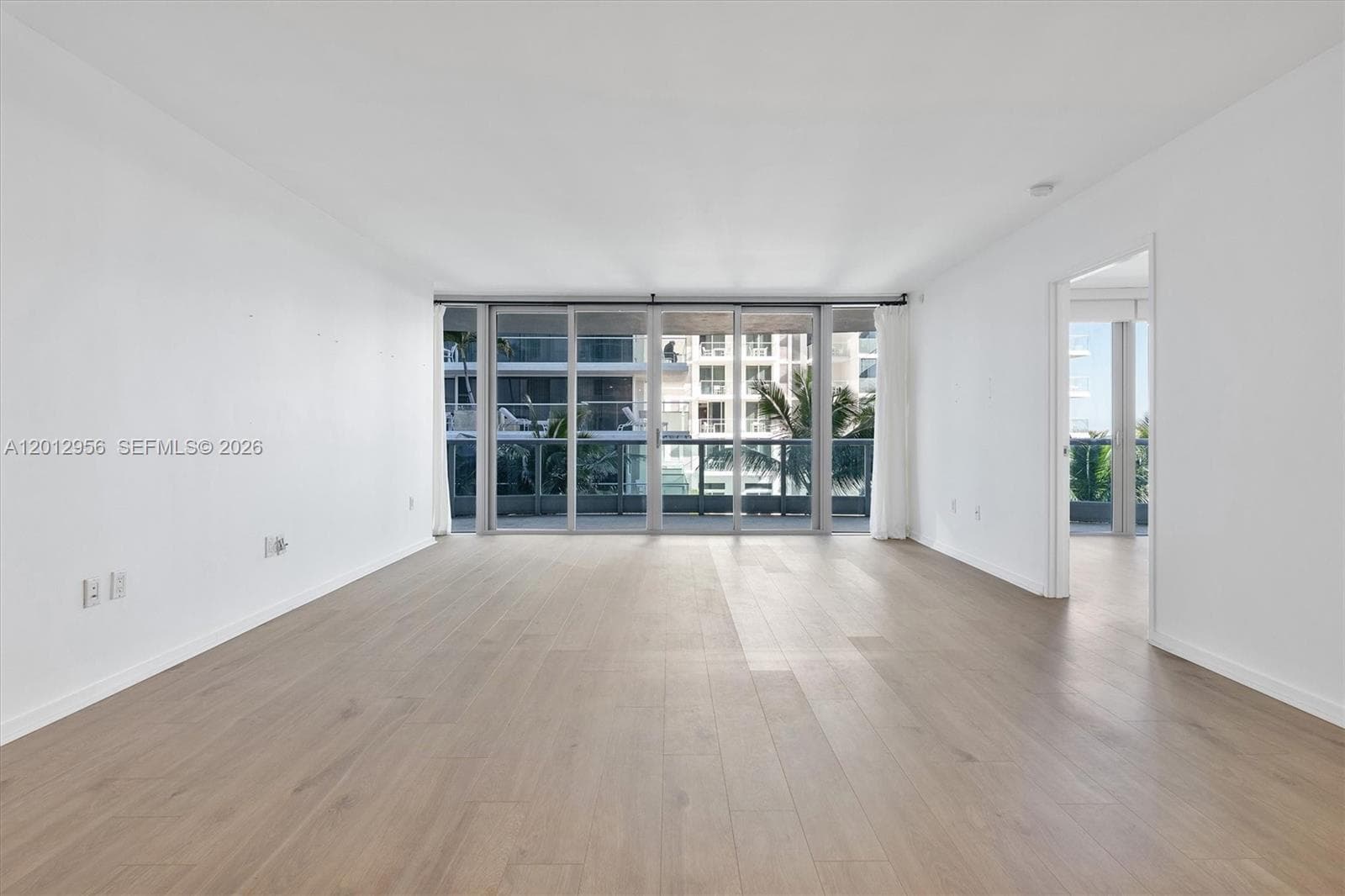 9401 Collins Ave 505 photo 4