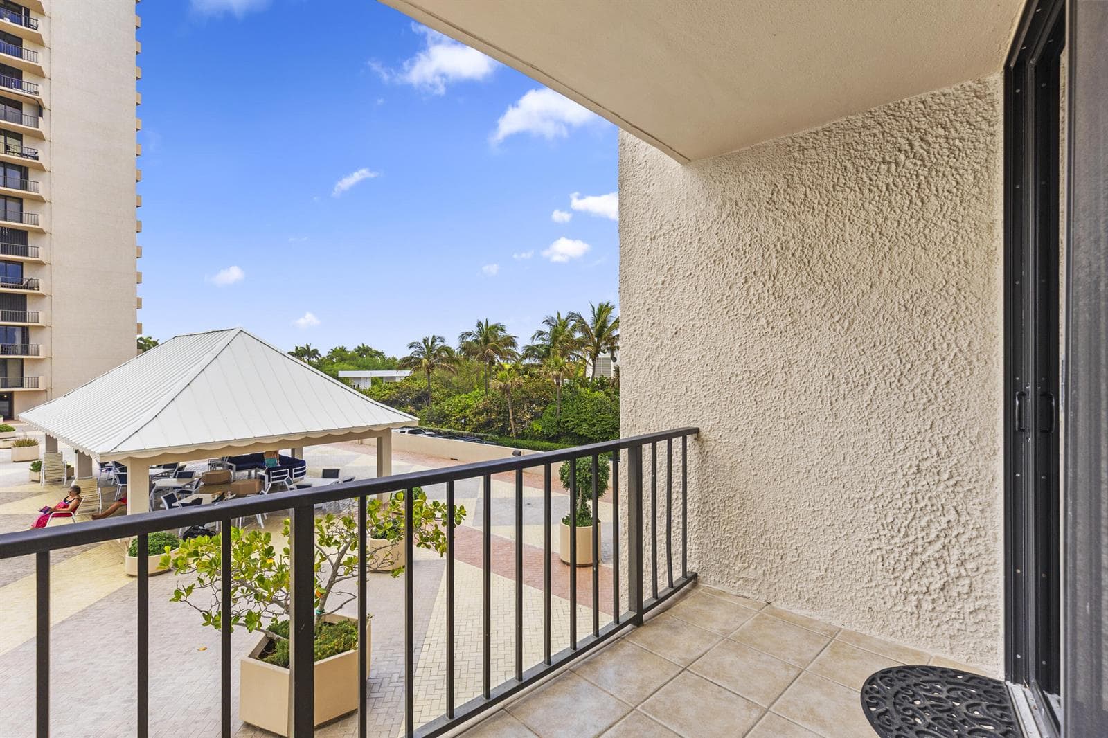 4200 N Ocean Drive 1-204 photo 20