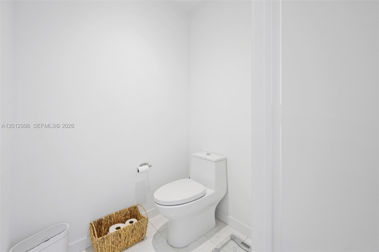 480 31st St 1702 photo 21