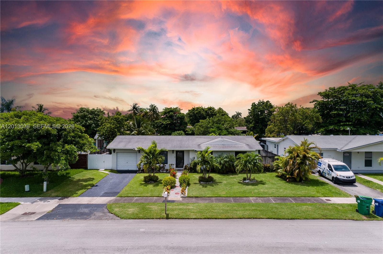 19311 Sterling Dr photo 3