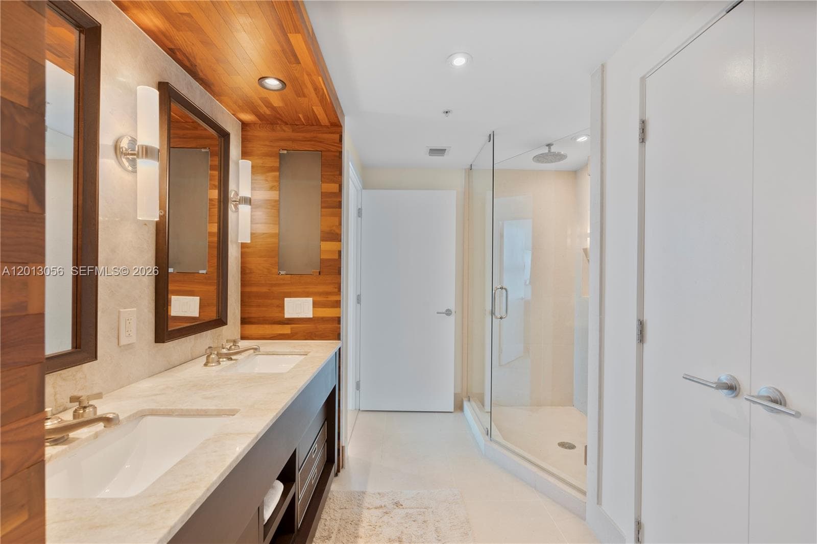 6899 Collins Ave 1604 photo 18
