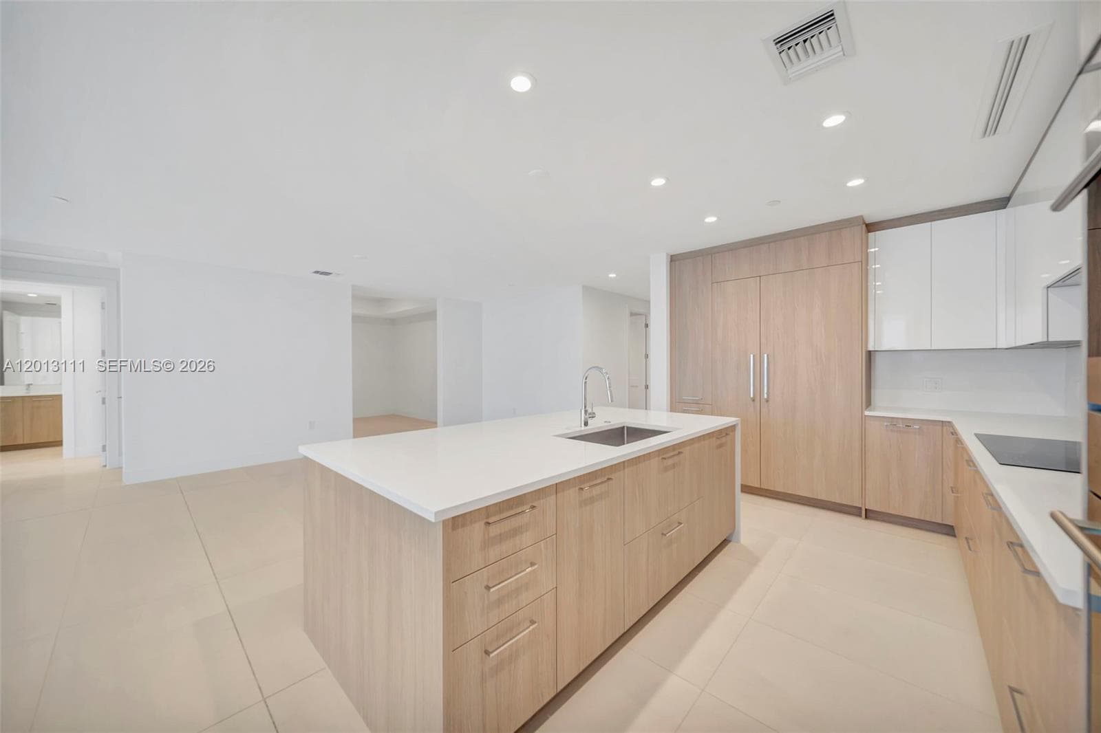 153 Seabreeze Blvd 801 photo 13