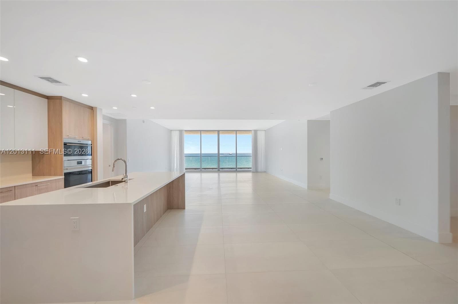 153 Seabreeze Blvd 801 photo 9