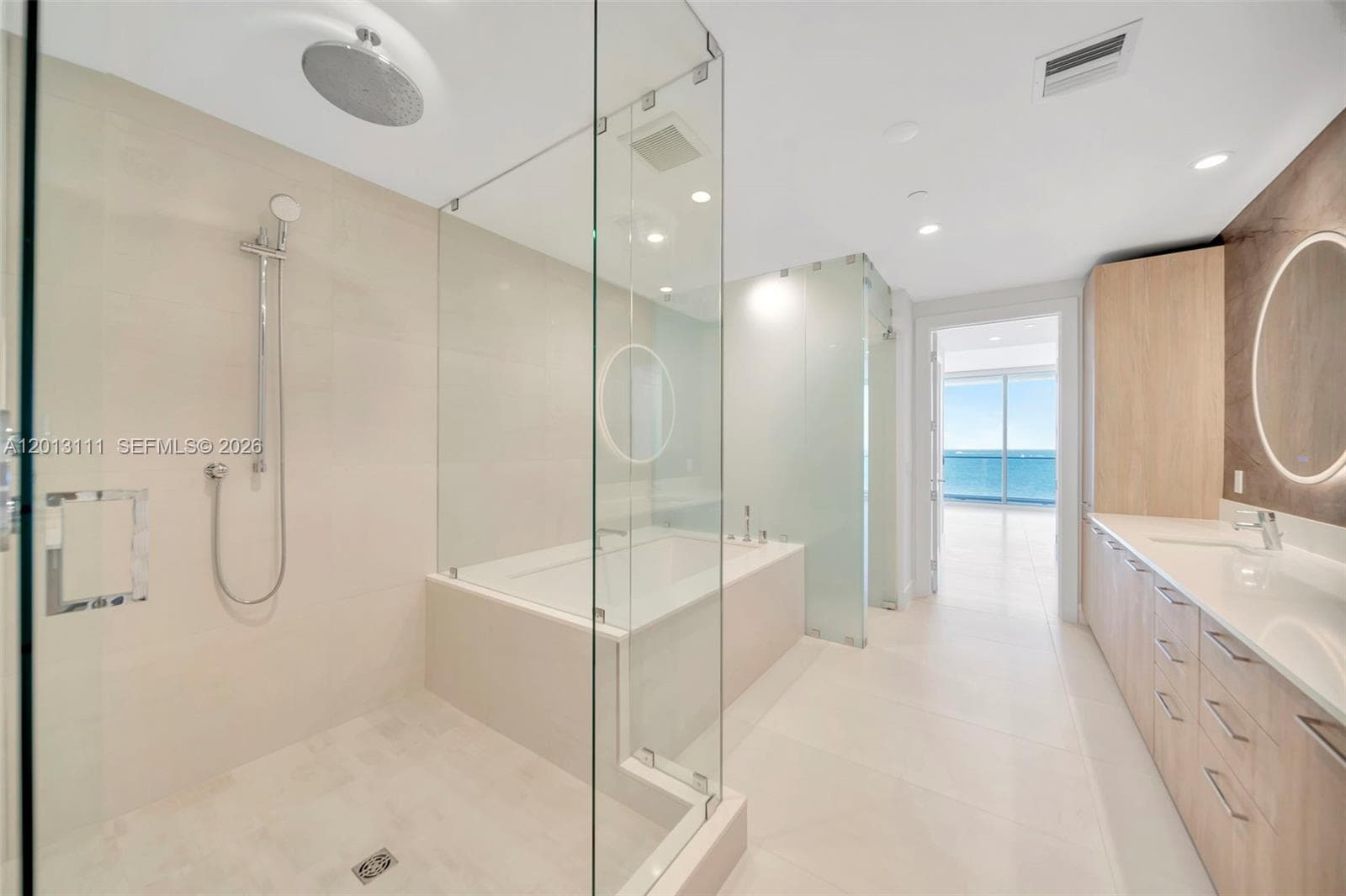 153 Seabreeze Blvd 801 photo 18