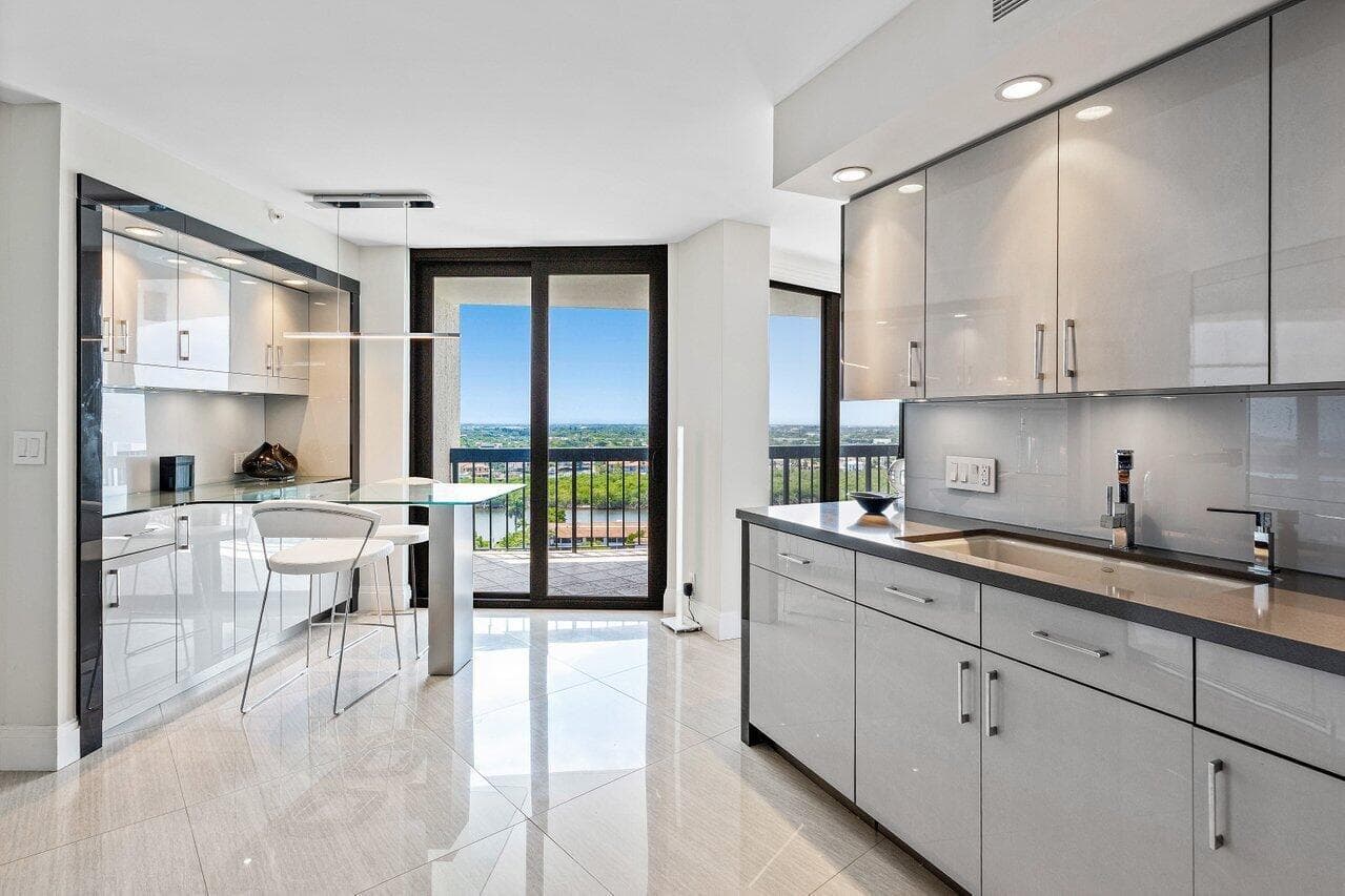 4545 N Ocean Boulevard 18d photo 8