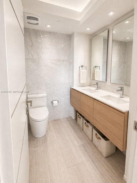 400 Pointe Dr 707 photo 10