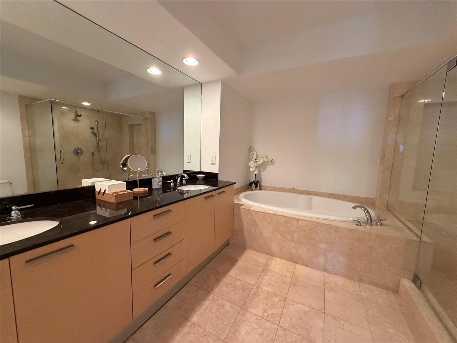 1850 S Ocean Drive 4202 photo 13