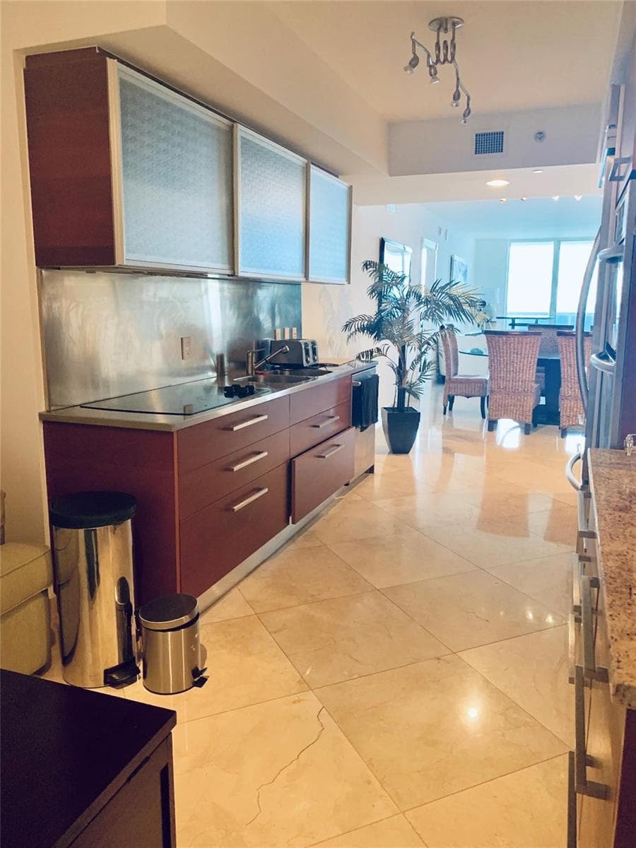 1850 S Ocean Drive 4202 photo 17