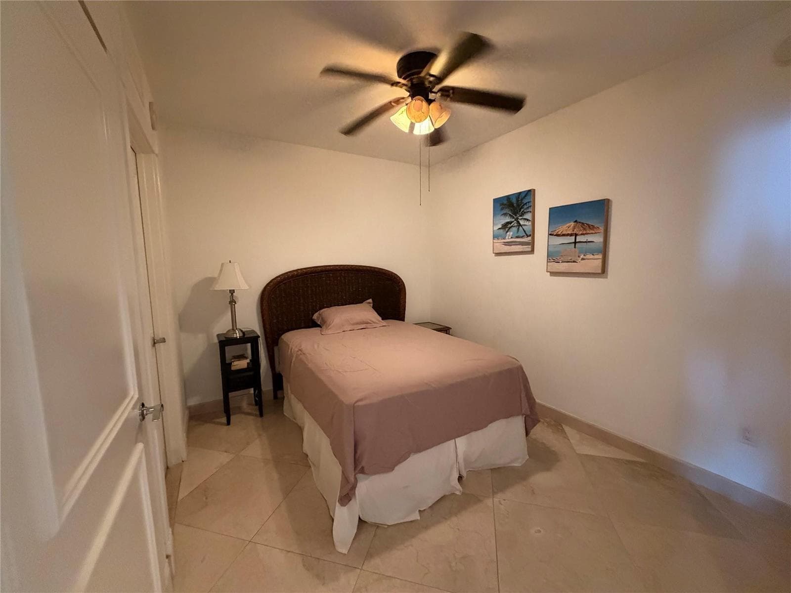 1850 S Ocean Drive 4202 photo 10