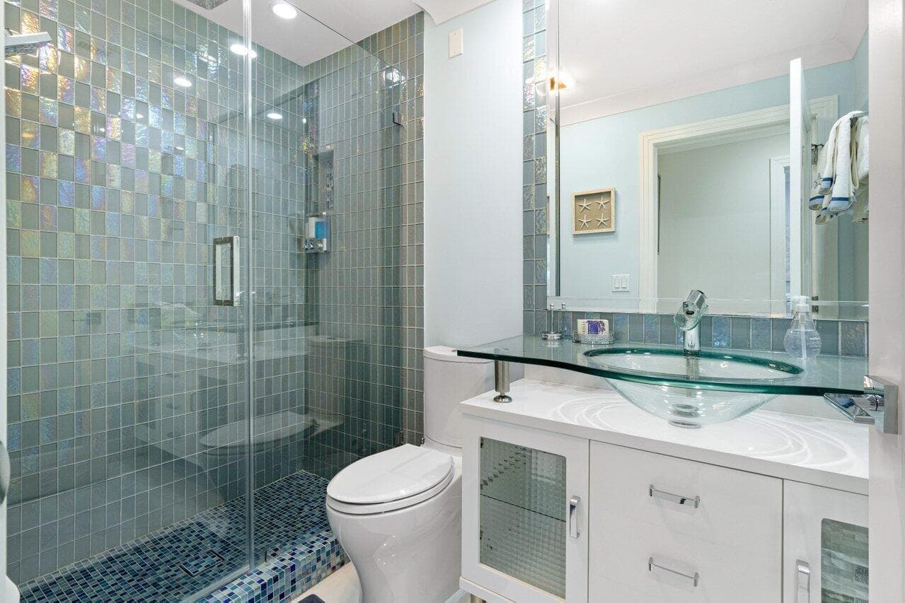 324 N Lake Drive photo 22