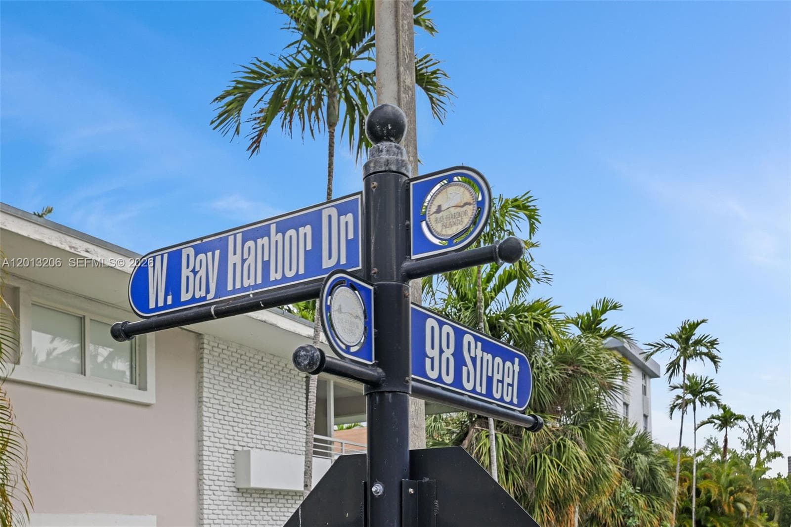 9800 Bay Harbor Dr 406 photo 2