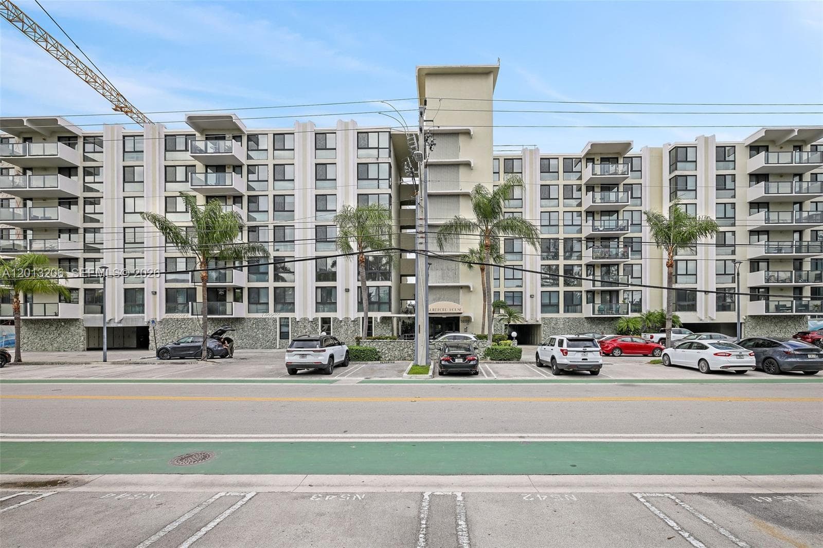 9800 Bay Harbor Dr 406 photo 1