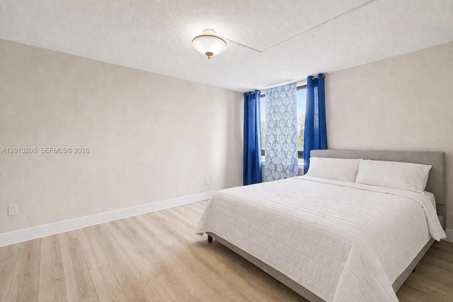 9800 Bay Harbor Dr 406 photo 4