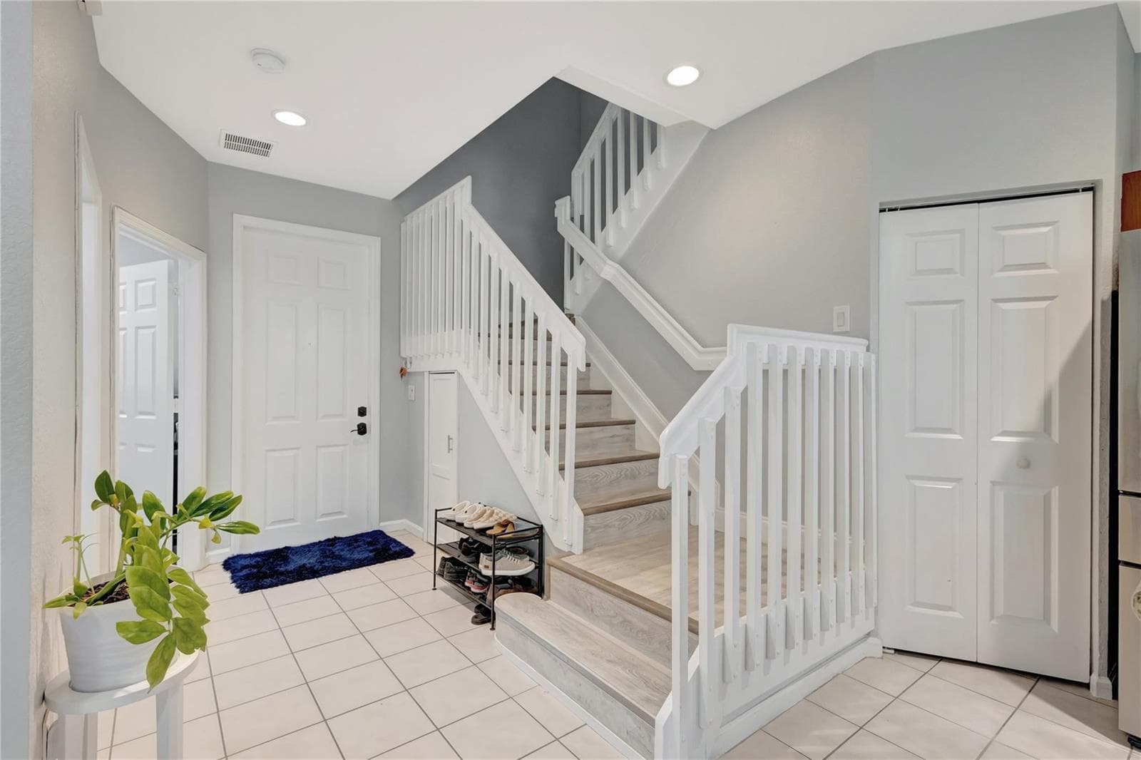 2037 Nassau Drive 2037 photo 5