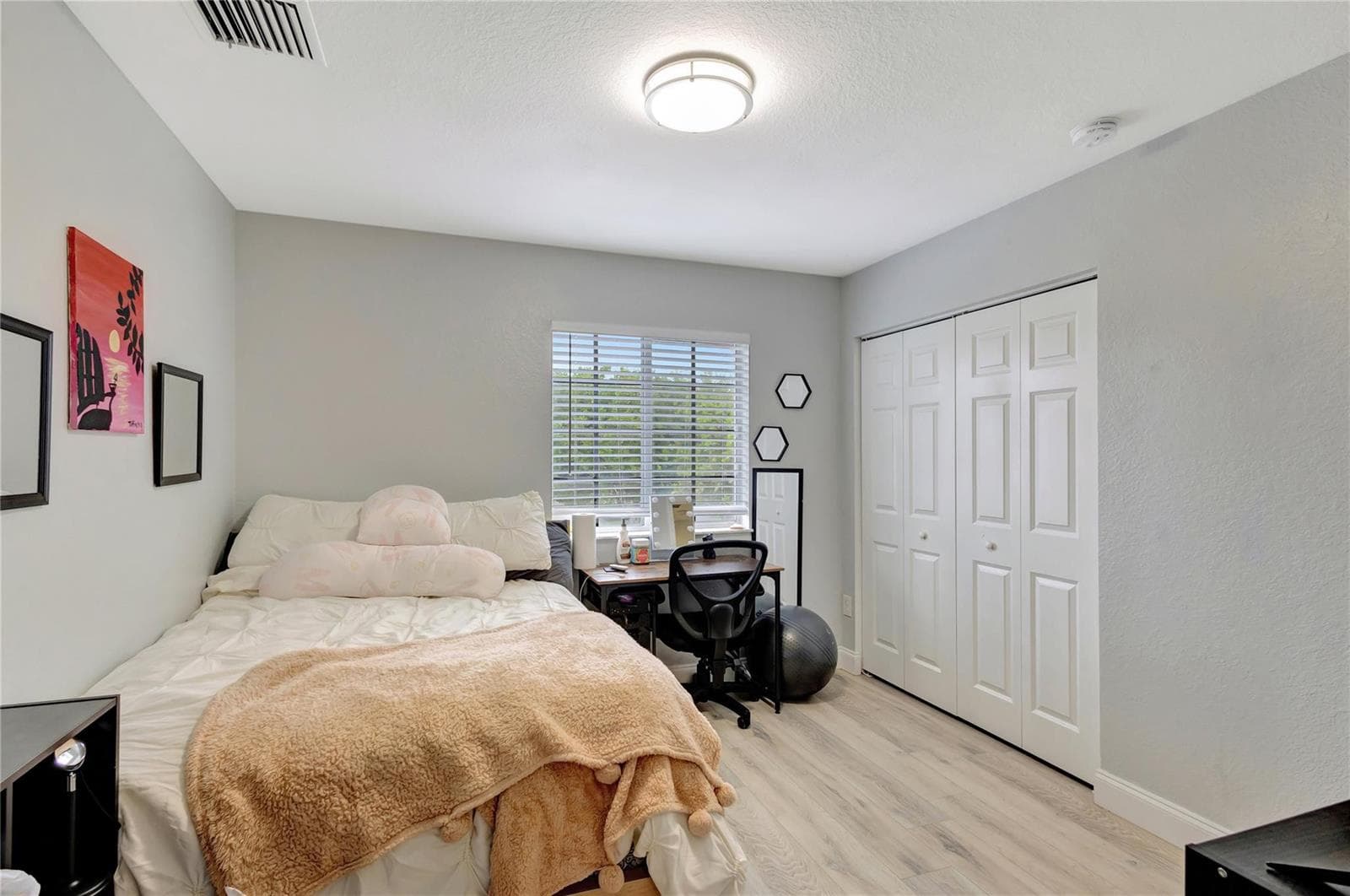 2037 Nassau Drive 2037 photo 24