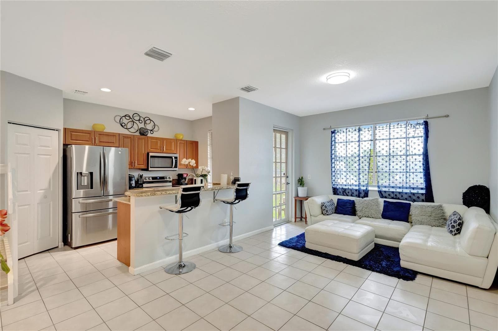 2037 Nassau Drive 2037 photo 10