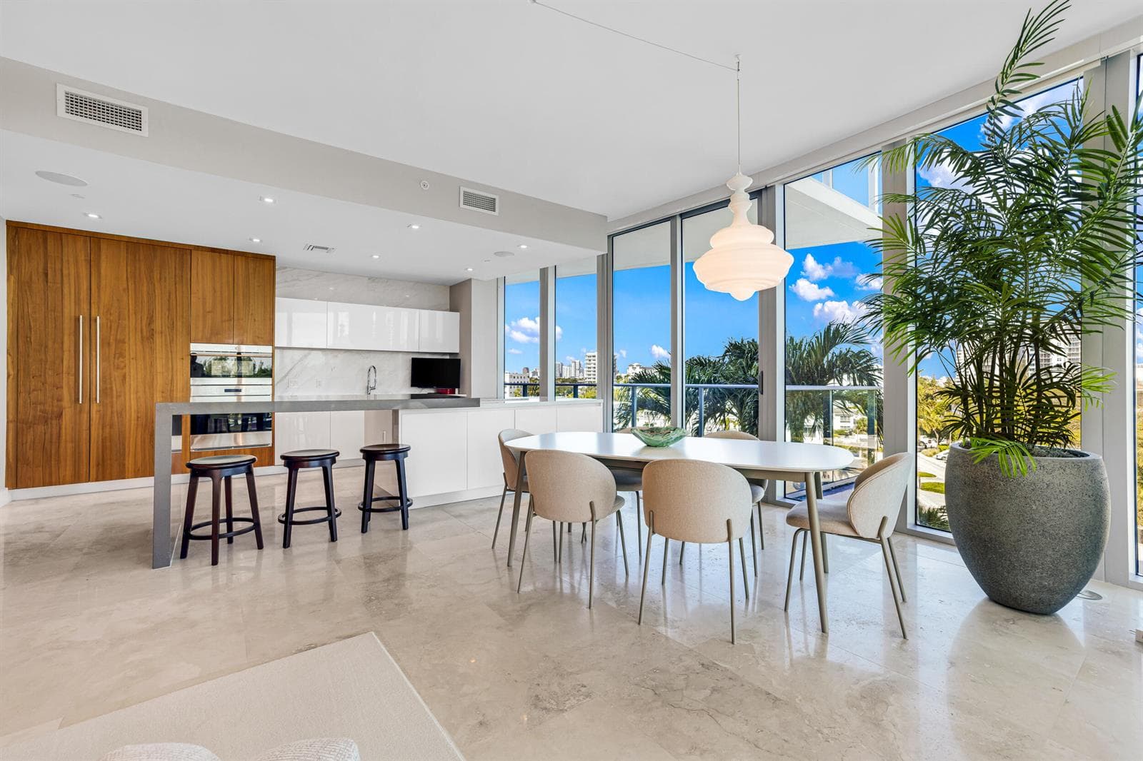 701 N Fort Lauderdale Beach Boulevard 406 photo 4