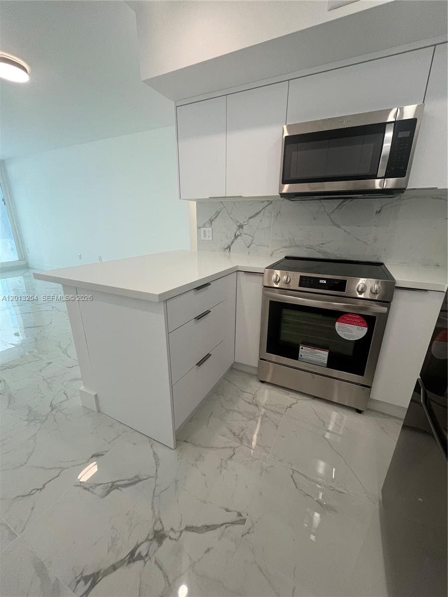 3505 Ocean Dr 210 photo 4