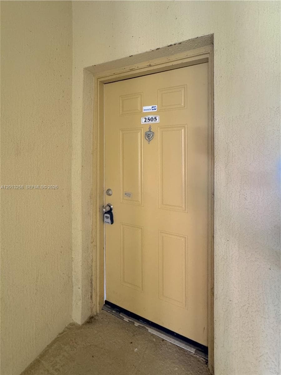 1281 46th Ave 2505 photo 2