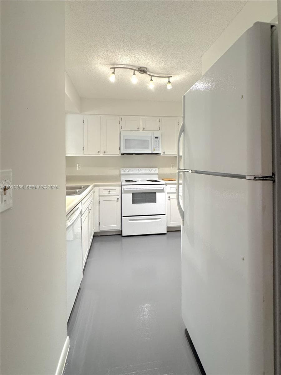1281 46th Ave 2505 photo 5