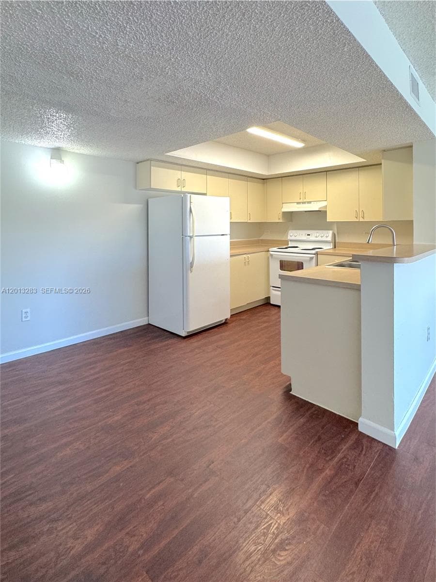 3610 N 56th Ave 218 photo 13