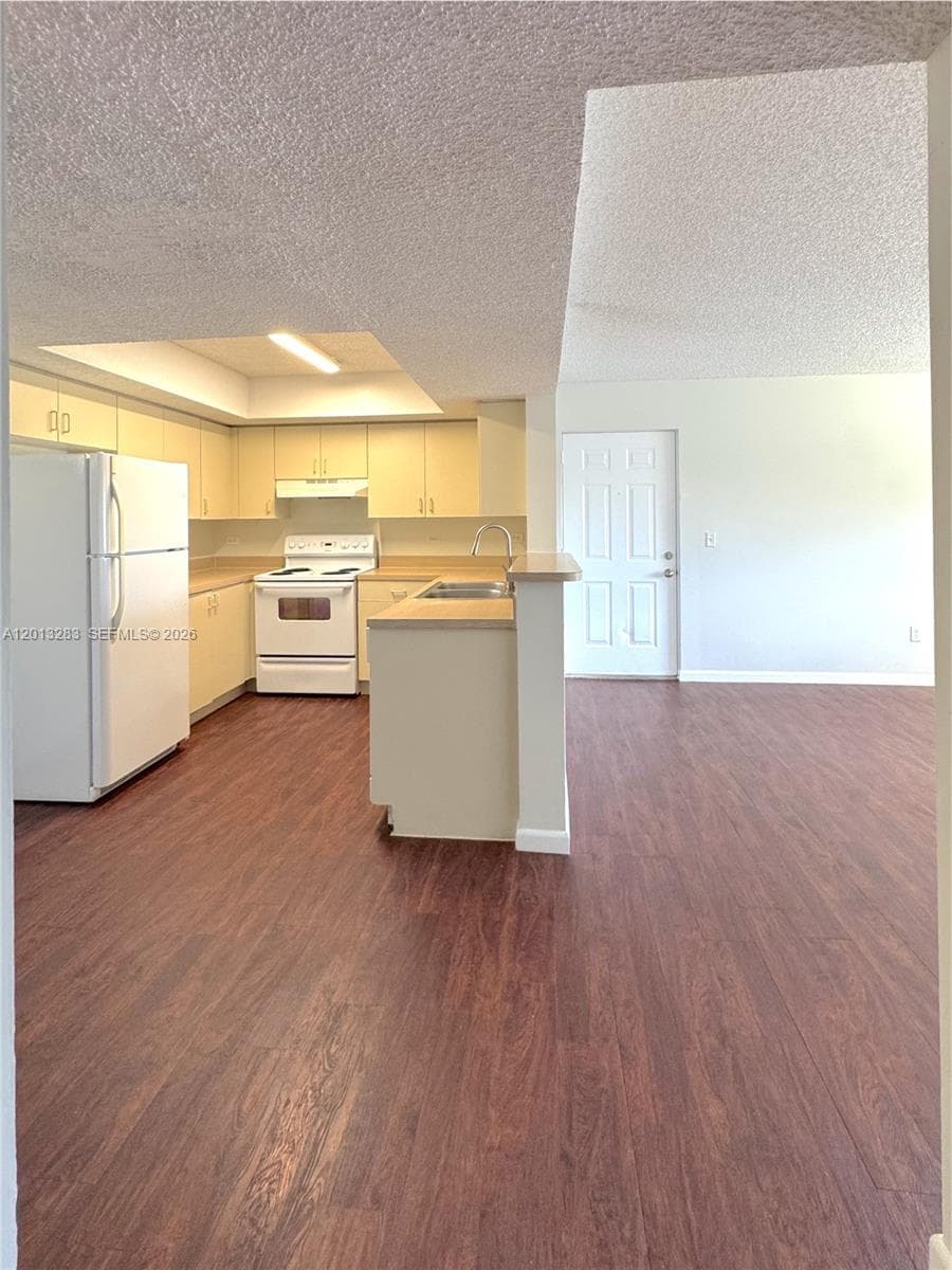 3610 N 56th Ave 218 photo 22