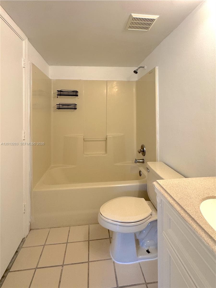 3610 N 56th Ave 218 photo 15
