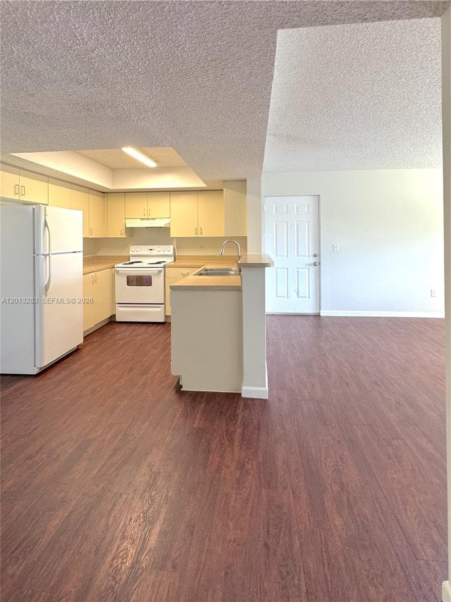 3610 N 56th Ave 218 photo 21