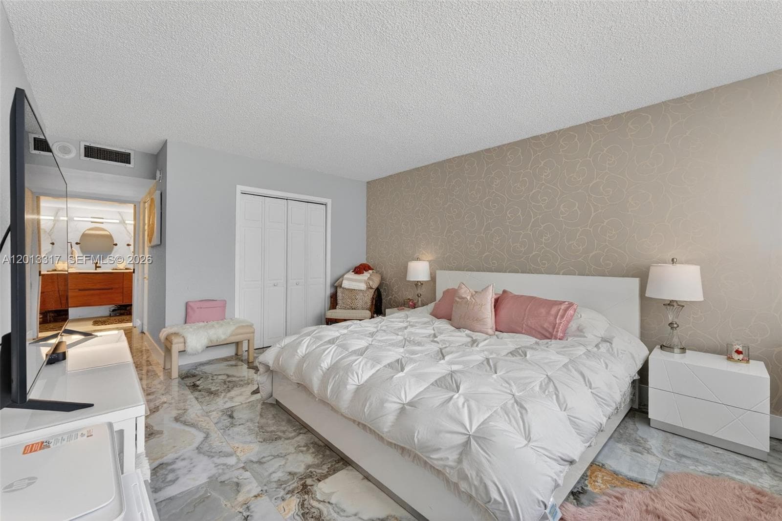 1880 Ocean Dr 705 photo 12
