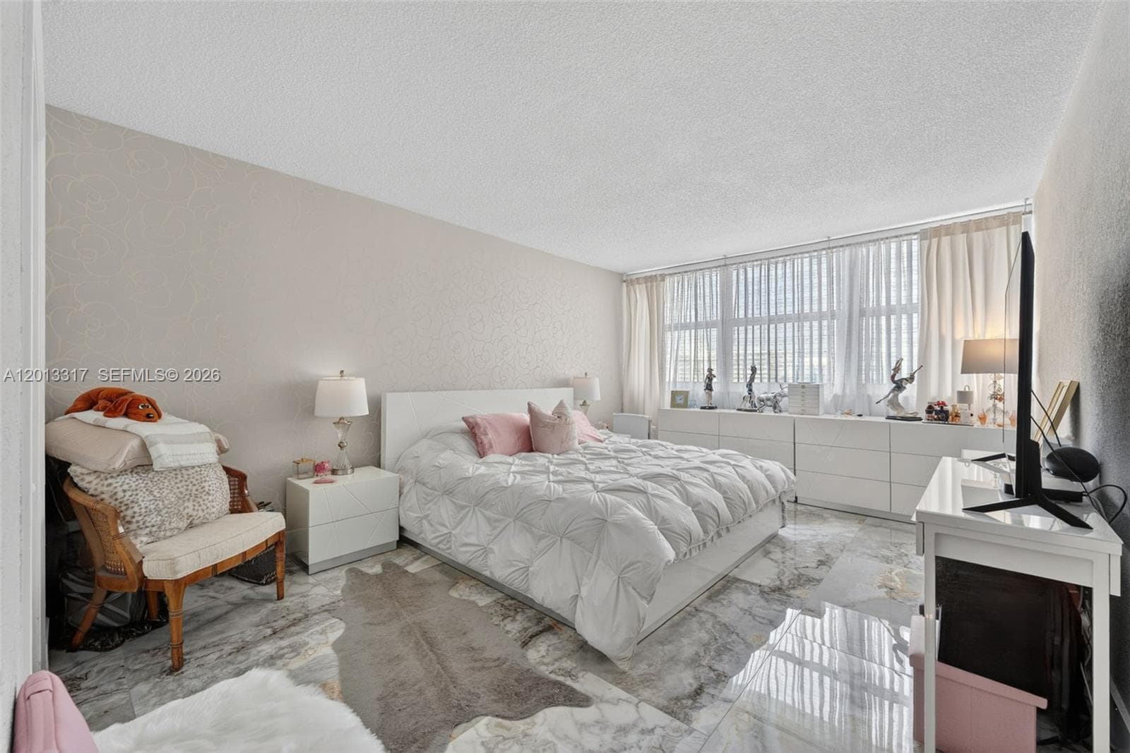 1880 Ocean Dr 705 photo 11