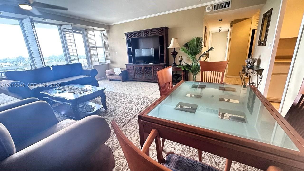 3200 NE 36th St 504 photo 5