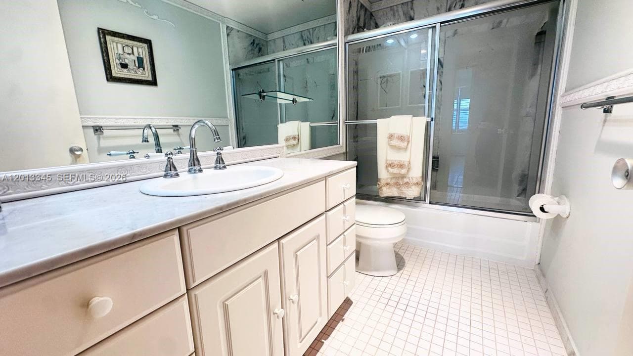 3200 NE 36th St 504 photo 18