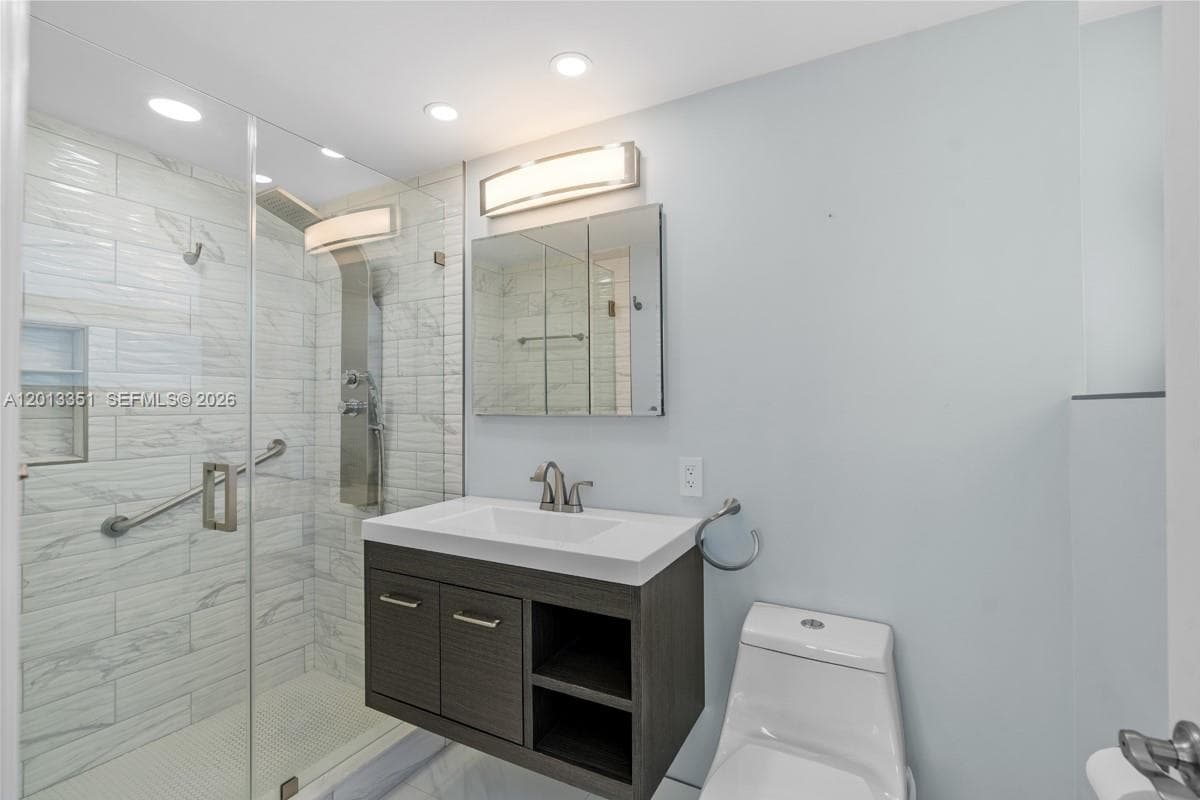 1920 Ocean Dr 701 photo 13